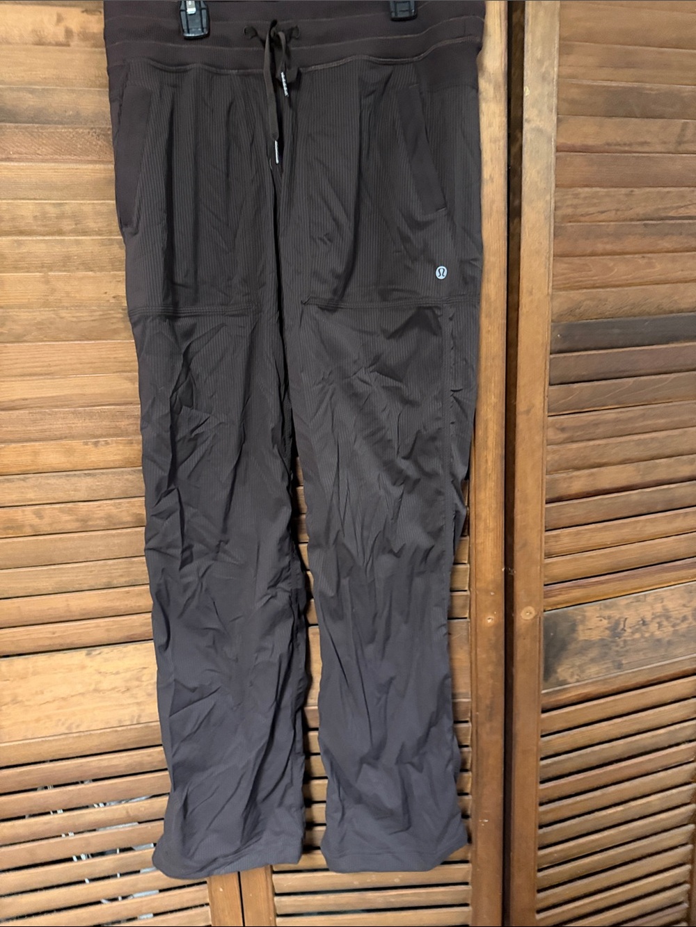 lululemon athletica woman’s Dark Brown Drawstring Joggers